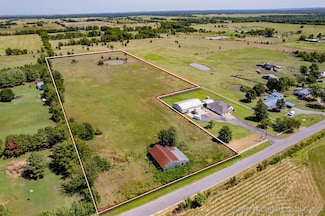 007 E 705 Rd, Wagoner, OK 74467
