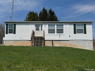 200 W Oyster Rd, Rose City, MI 48654