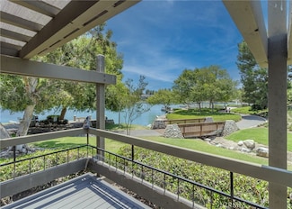 4 Lakeknoll Unit 43, Irvine, CA 92604