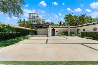 4250 Bay Point Rd, Miami, FL 33137