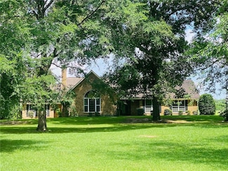 909 Carpenter St, Jena, LA 71342