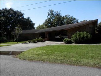 210 Church Ave, Kaplan, LA 70548