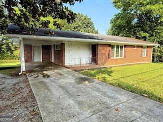 67 Sprayberry Rd, Newnan, GA 30263