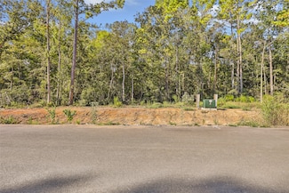 234 Kings Ct, Dayton, TX 77535