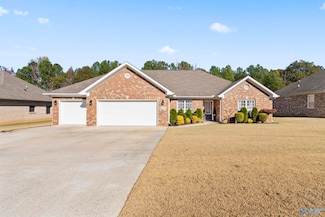 1407 Gypsy Trail SW, Hartselle, AL 35640