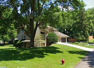 12100 Hilloway Rd W, Hopkins, MN 55305