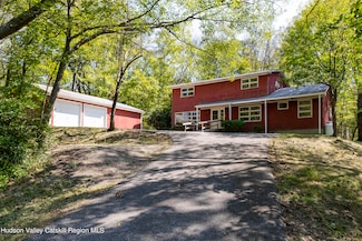 38 Tobin Dr, Clinton Corners, NY 12514