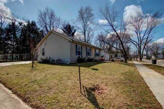 2217 Sunnyside Dr, Elkhart, IN 46516