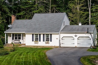 41 Wild Pasture Rd, Kensington, NH 03833