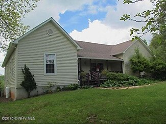 816 Sunnyside Rd, Hillsville, VA 24343