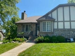 1304 NW Porter Cir, Blue Springs, MO 64015