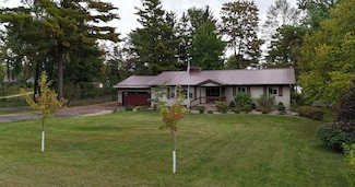 W5915 Lake Dr, Shawano, WI 54166