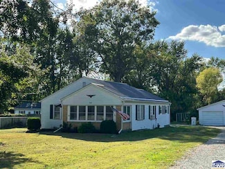 8449 Bono Rd, Terre Haute, IN 47802