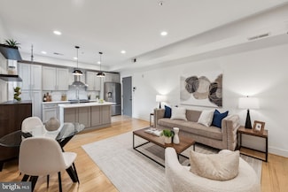 811 Upshur St NW Unit 4, Washington, DC 20011