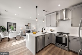 2612 University Place NW Unit 8, Washington, DC 20009