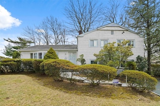 1 Arden Dr, Hartsdale, NY 10530