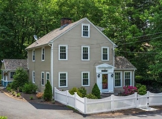 295 Main St, Cranston, RI 02823