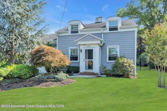 206 S Lincoln Ave, Oakhurst, NJ 07755