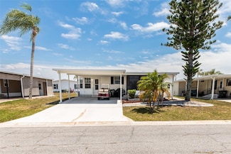 713 Riverview Cir, North Port, FL 34287