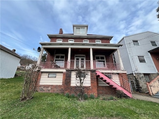 426 W 8th Ave, Tarentum, PA 15084