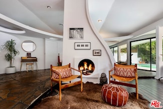 7495 Mulholland Dr, Los Angeles, CA 90046