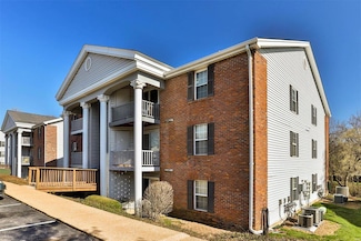 7501 Triwoods Dr Unit B, Saint Louis, MO 63119