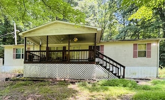 565 Clint Flowers Rd, McEwen, TN 37101