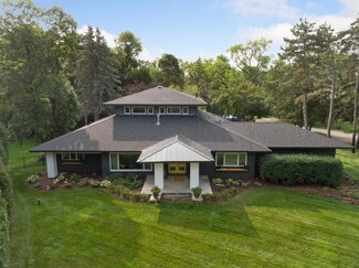 5135 Meadville St, Excelsior, MN 55331