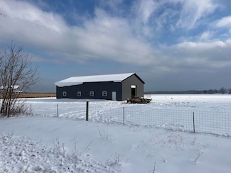 44872 County Road 374, Paw Paw, MI 49079