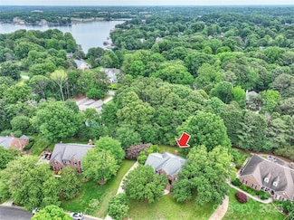 20812 Decora Dr, Cornelius, NC 28031