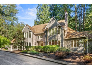 10914 SW Creightonwood Place, Portland, OR 97219