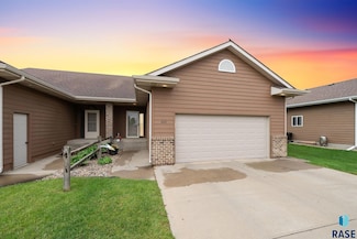 203 W Ivy Rd, Tea, SD 57064