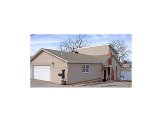 17 Beach Dr, Blue Springs, MO 64015