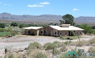 231 Las Palomas Canyon Rd, Williamsburg, NM 87942