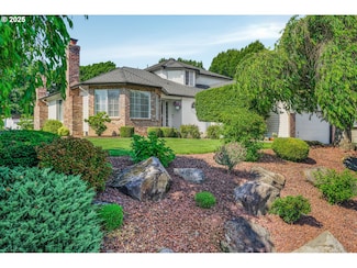 12717 SE Bluff Dr, Clackamas, OR 97015