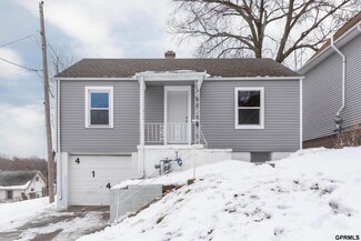 4147 N 43rd St, Omaha, NE 68111