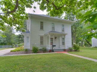 3412 Woodland St, Ames, IA 50014