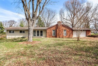 12 Stardust Ct, Ballwin, MO 63021