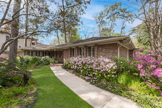 10314 Memorial Dr, Houston, TX 77024