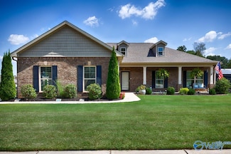 100 Ivy Meadow Cir, Hazel Green, AL 35750