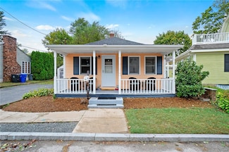 150 Dorr Ave, Riverside, RI 02915