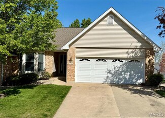 2 McKinley Pointe Ct, Saint Charles, MO 63301