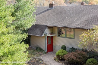 370 Forest Rd, Wallkill, NY 12589