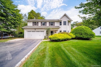 28 Haskell Ave, Airmont, NY 10901