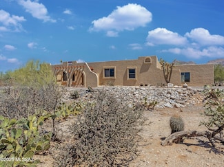6401 N Camino Padre Isidoro, Tucson, AZ 85718