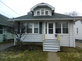 531 N Fairview Ave, Lansing, MI 48912