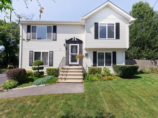 67 Vanstone Ave, Warwick, RI 02889