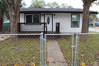 850 S San Eduardo Ave, San Antonio, TX 78237