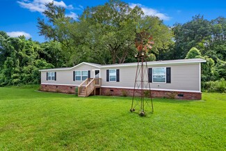 625 E Ashland St, Andrews, SC 29510