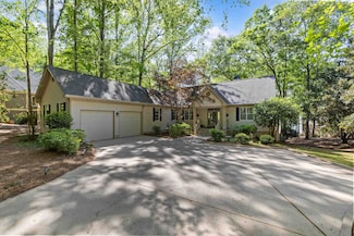 129 Barrington Hall Dr, Eatonton, GA 31024